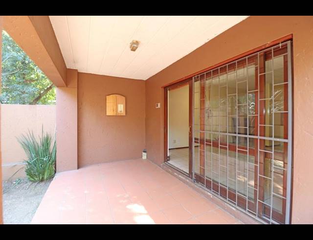 2 BEDROOM TOWNHOUSE FOR SALE IN MAGALIESSIG